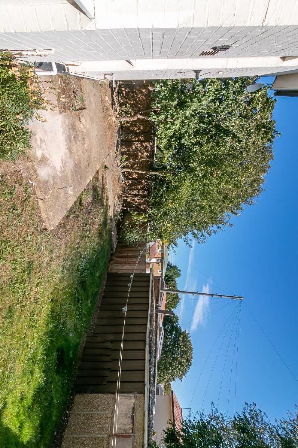 סטבנאייג' Hillcrest Lodge מראה חיצוני תמונה